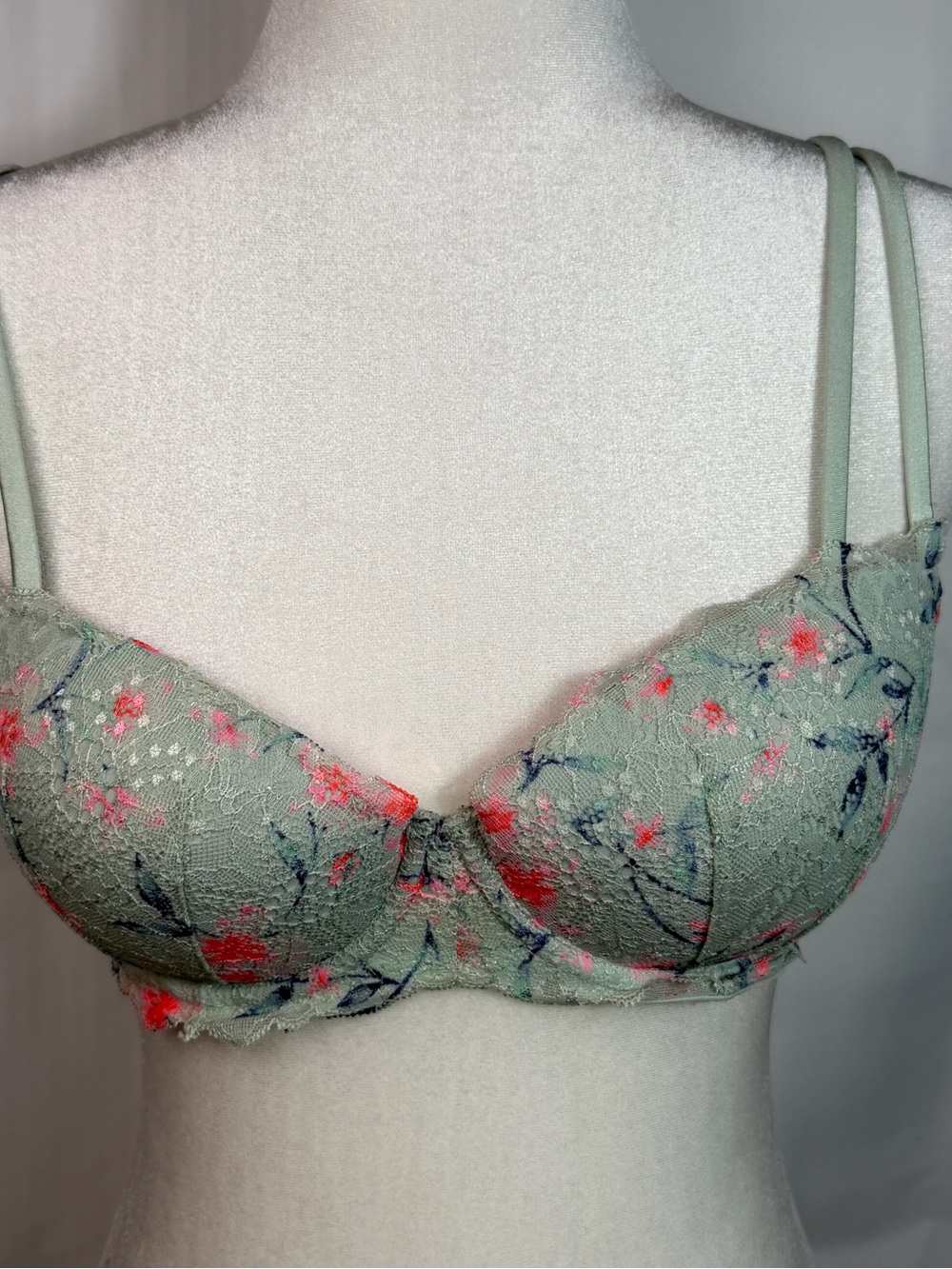 VS PINK The Date Push Up Bra 34D Sage Green Floral Lace Strappy Underwire